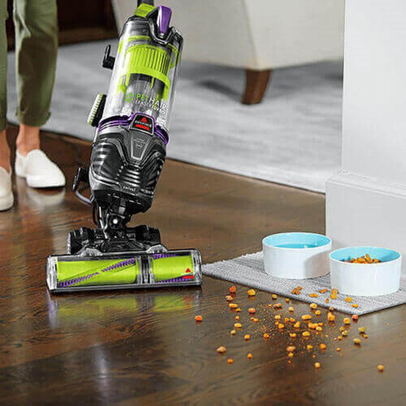 24613 BISSELL Pet Hair Eraser Turbo plus Lightweight Vacuum, Tangle-Free Brush Roll, Powerful Pet Hair Pick-Up 24613